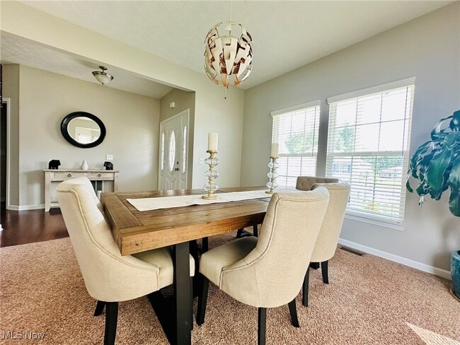 Building Photo - 10456 Dogwood Dr