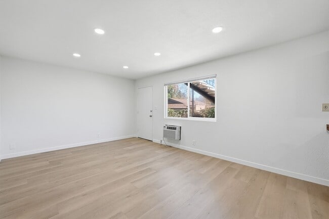 Foto del edificio - 12621 Lindo Ln