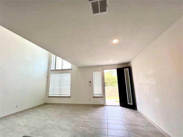Building Photo - 1755 Montgomery Dr