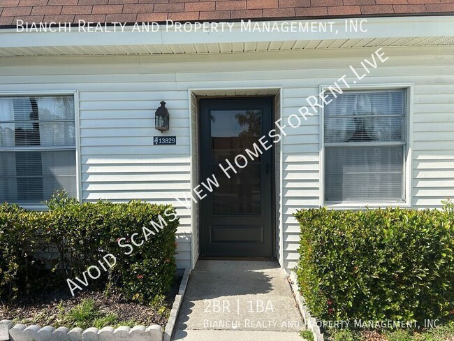 Foto del edificio - 13829 Mission Oaks Blvd