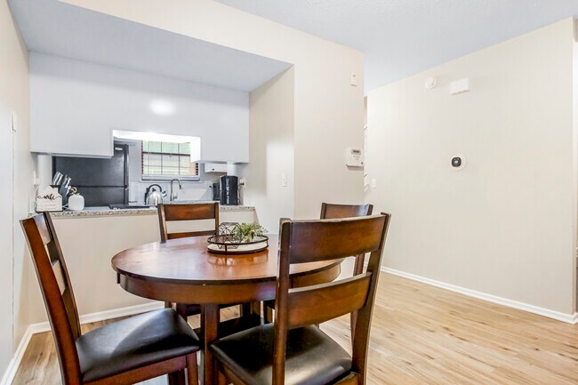 Foto del edificio - 3121 Eaton St