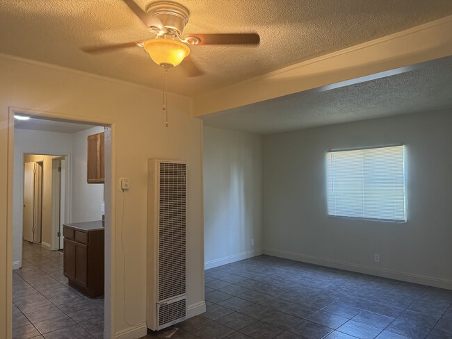 Building Photo - 9436 Grape St