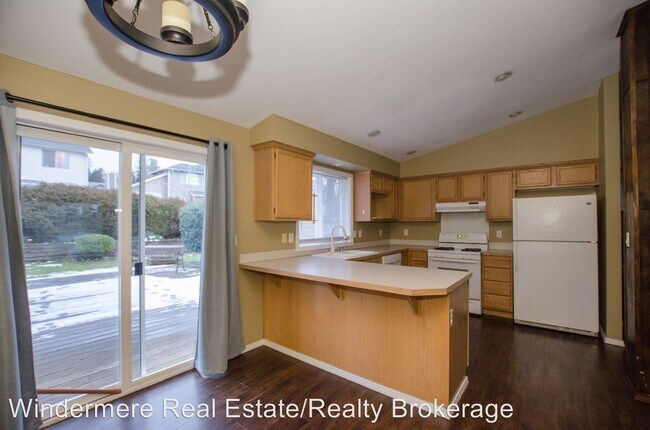 Building Photo - 3 br, 2.5 bath House - 7007 77th Ave NE
