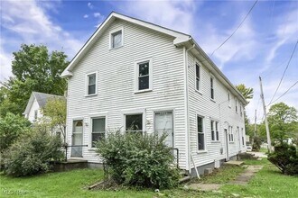 Building Photo - 1601 Grafton Rd