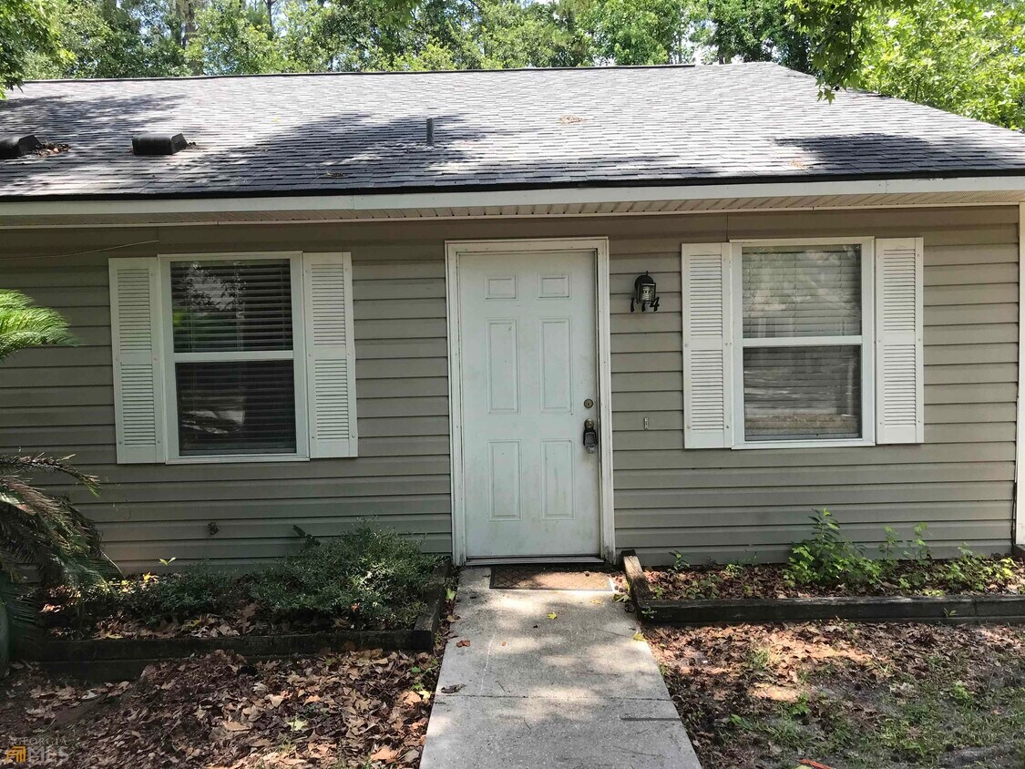 114 E Lakemont Dr, Kingsland, GA 31548 Room for Rent in Kingsland, GA
