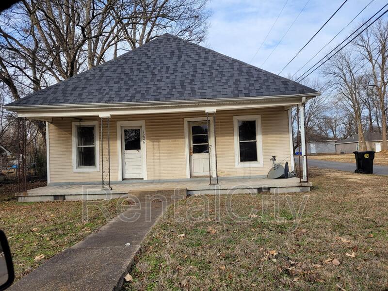 1226 Moss St, Dyersburg, TN 38024 House Rental in Dyersburg, TN