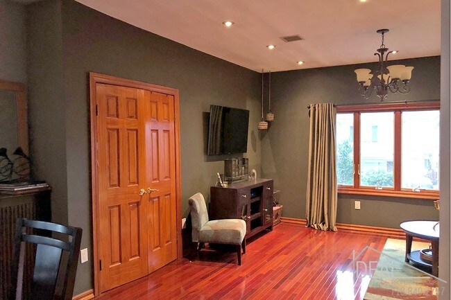 Building Photo - Nice 2 bedroom apartment for rent!