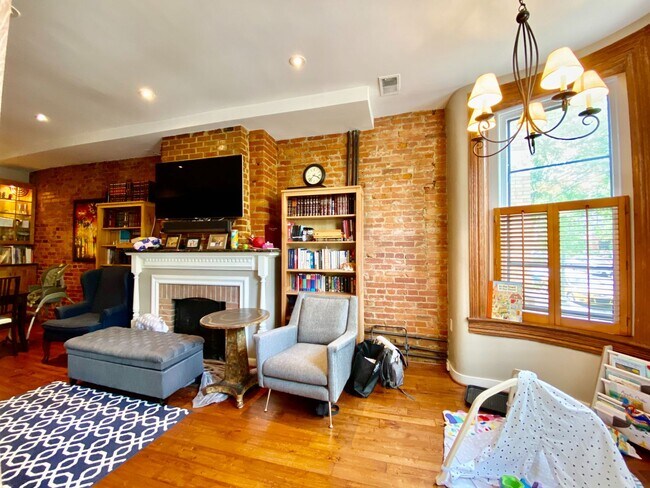 Foto del edificio - 1808 Belmont Rd NW
