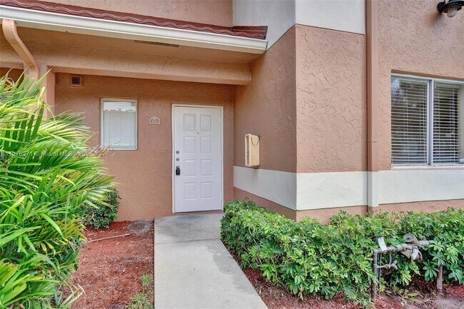 Foto del edificio - 841 NW 91st Ter  841 Plantation Fl 33324