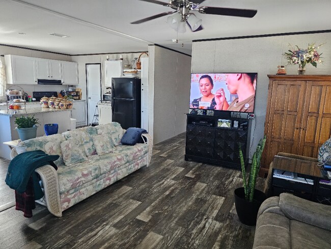 Foto del edificio - 9722 Scepter Ave