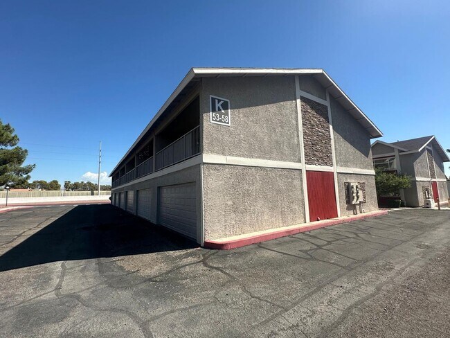 Foto del edificio - 100 S Crestline Dr