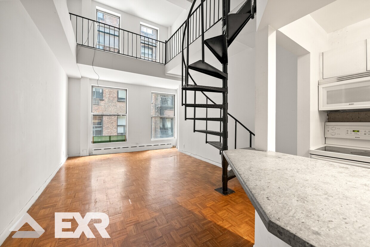 Foto principal - 52 E 13th St