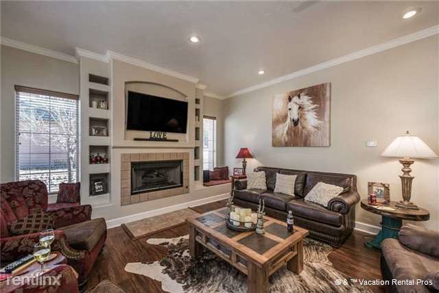 Building Photo - 586 White Mountain Meadows Dr