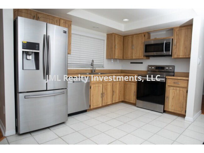 Building Photo - 3 bedroom 2 bath home for rent in Bay Lakes