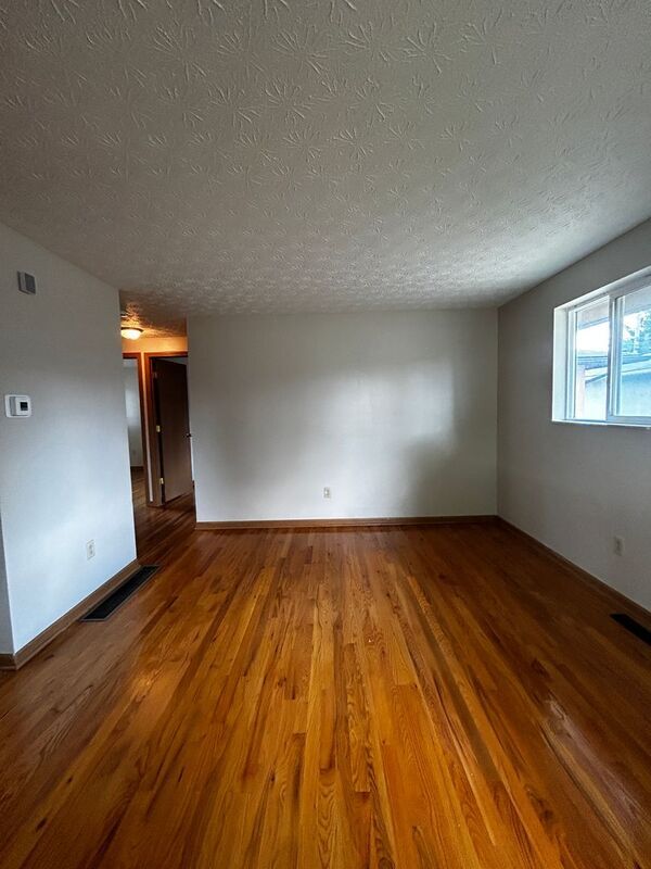 Building Photo - 6187 Ambleside Drive