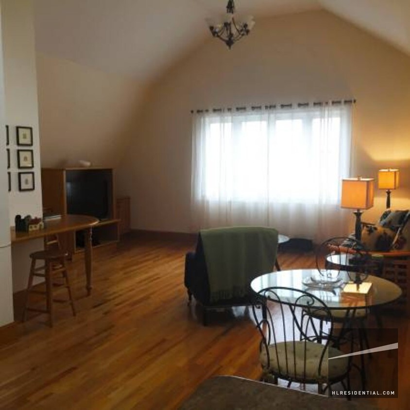 Foto del edificio - 8415 107th St