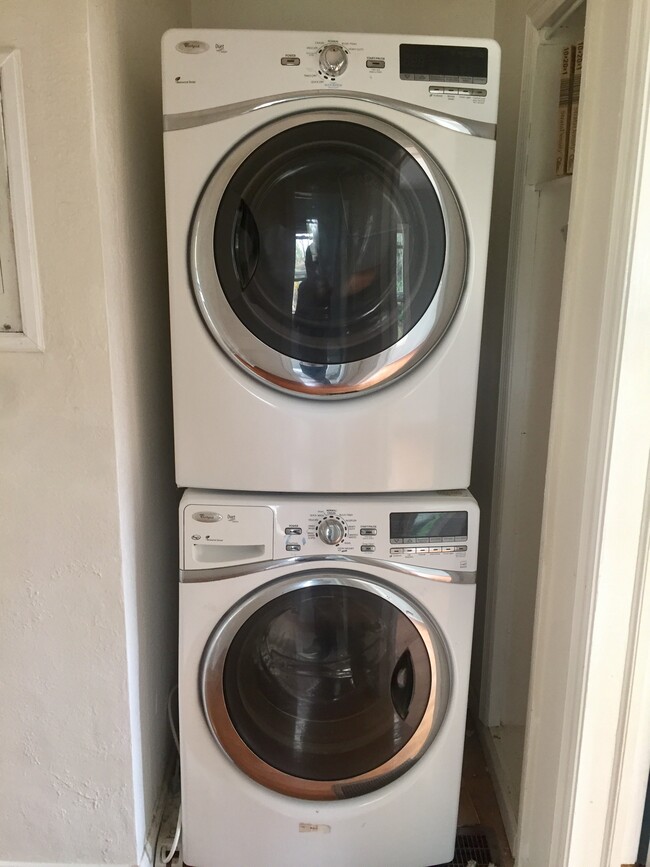 Washer and dryer (included in rent) - 1608 Knollwood Circle