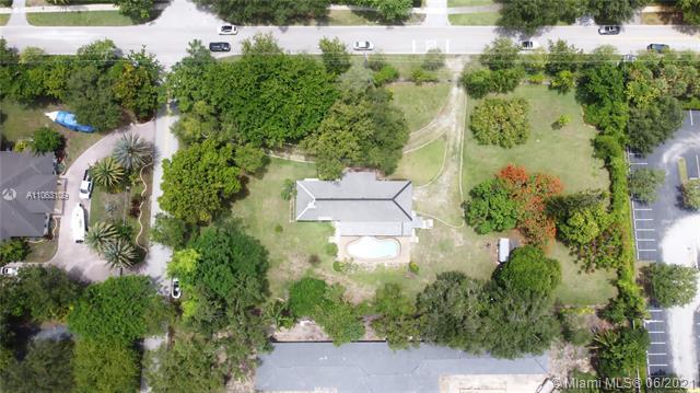 Building Photo - 12121 SW 77th Ave