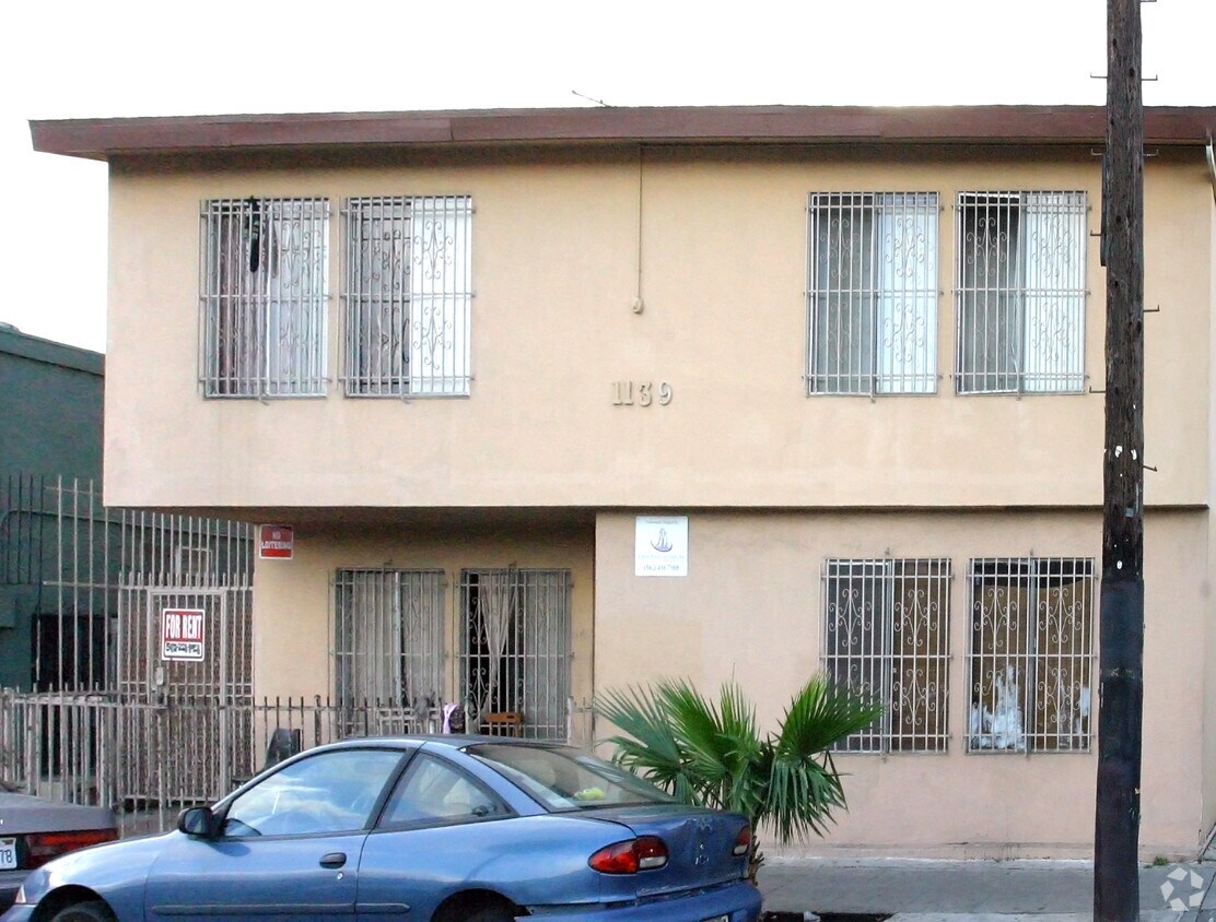 Building Photo - 1139 Gardenia Ave
