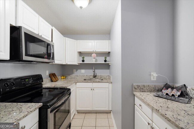 Building Photo - 3599 Woodbriar Cir