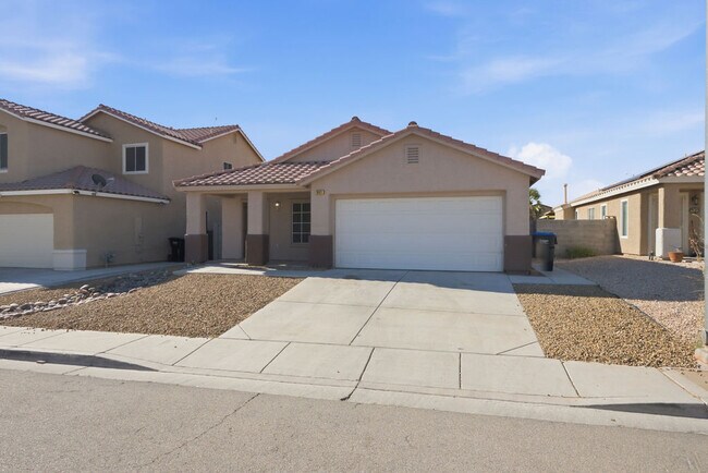 Foto del edificio - 641 Bent Grass Ave