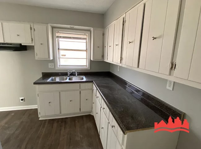 Foto del edificio - 874 Castlewood Ave