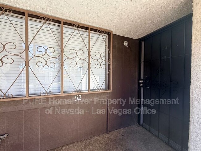 Foto del edificio - 1405 E Vegas Valley Dr