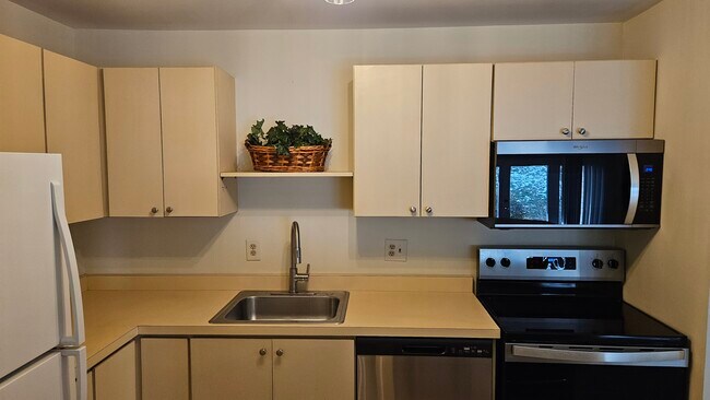 Building Photo - 1209 Kenzie Rd