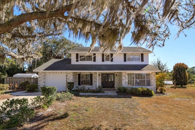 Updated 4-Bedroom Longwood Rental with Pool & Lawn Care Included – Move-In Ready - Updated 4-Bedroom Longwood Rental with Pool & Lawn Care Included – Move-In Ready House