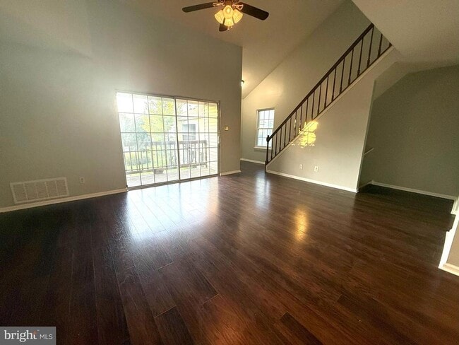 Building Photo - 2202 Tanglewood Ct