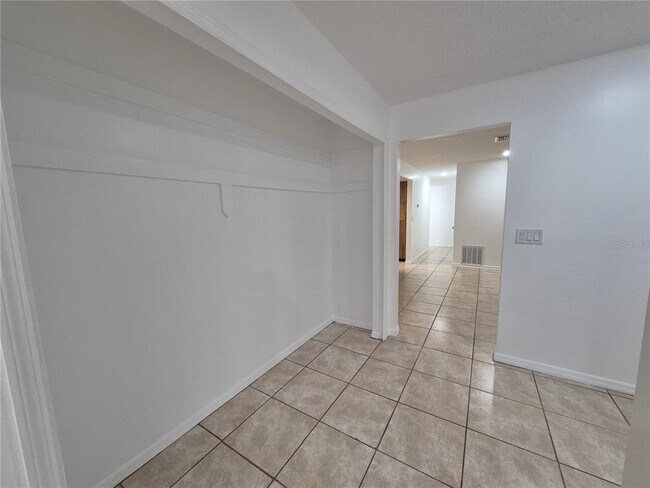 Foto del edificio - 2924 Ripplewood Dr