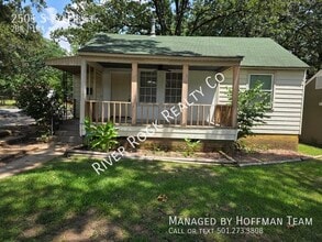 Building Photo - 2501 S Tyler St