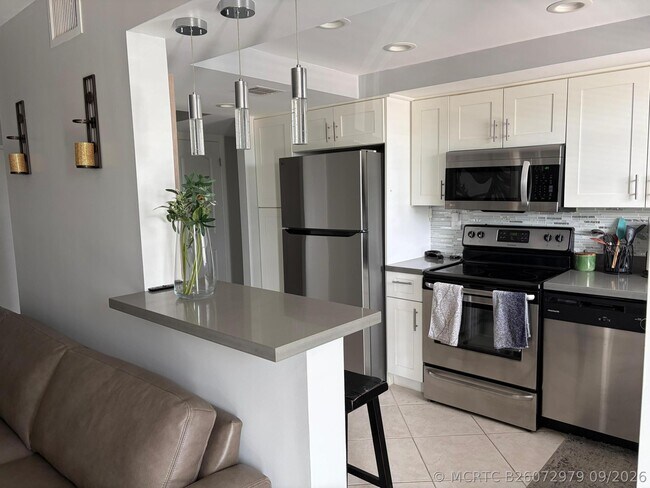 Foto del edificio - 137 Golden Isles Dr