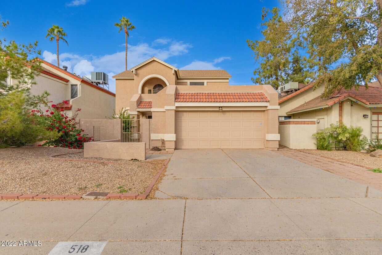 Primary Photo - 518 E Wescott Dr