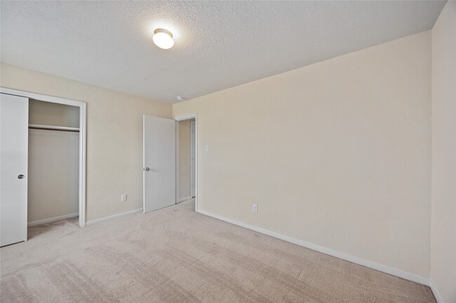 Building Photo - 1026 Carolina Wren Cir