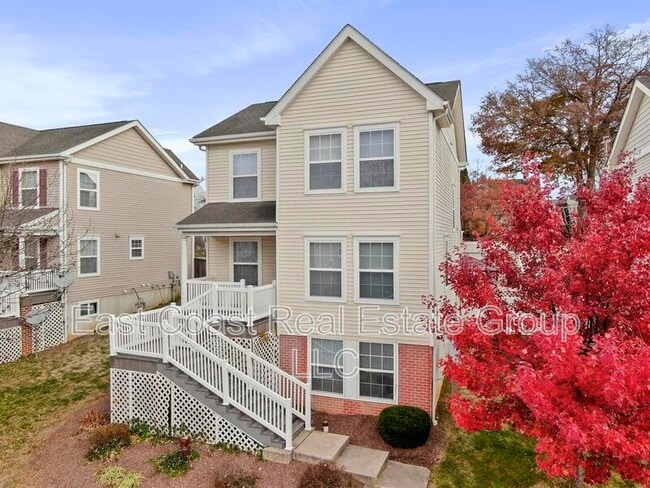 Foto del edificio - 238 Merrbaugh Dr