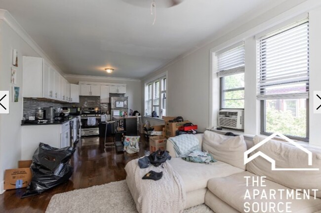 Photo - 839 W Cornelia Ave Apartment