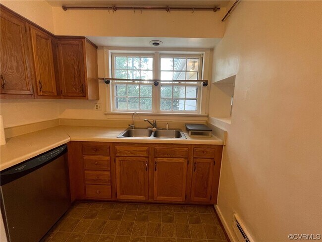 Building Photo - 7513 Schaaf Dr