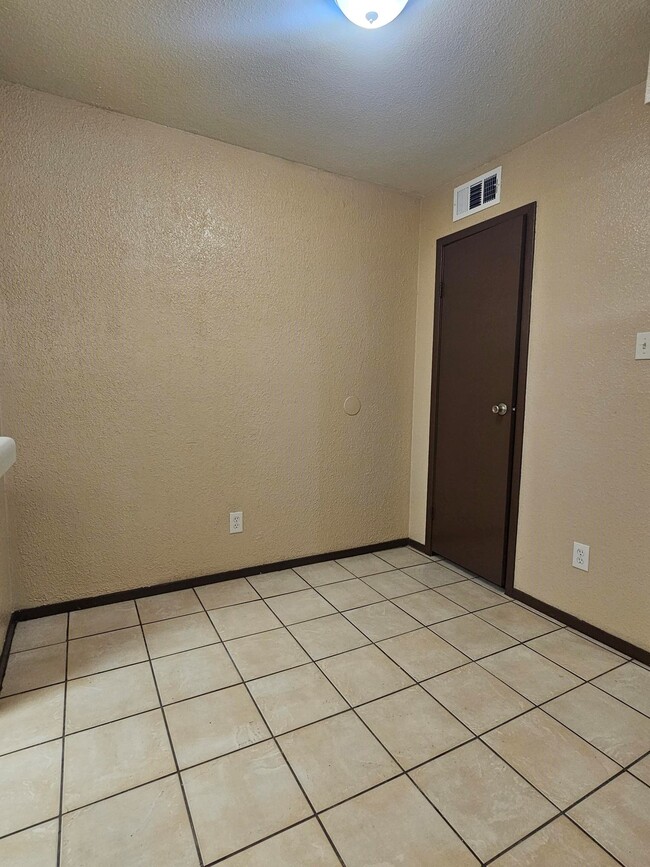 Foto del edificio - 13480 S Thorntree Dr