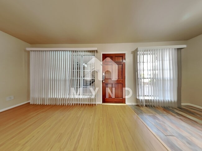 Building Photo - 2507 Montrose Blvd Unit 7