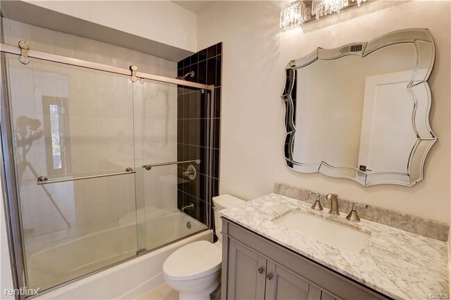 Foto del edificio - 4 br, 4 bath House - 208 S Ardmore Ave