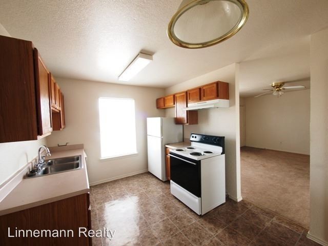 Building Photo - 5902 Greengate Dr