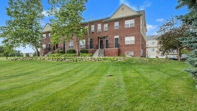 Building Photo - 43074 Burlington Dr