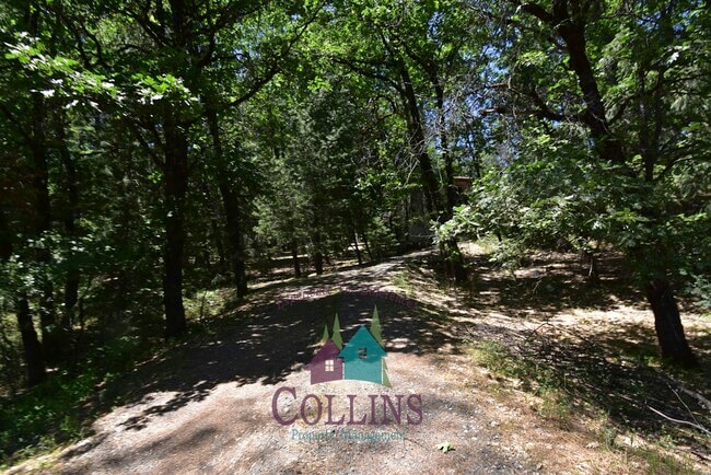 Building Photo - 12999 Capitol Dr