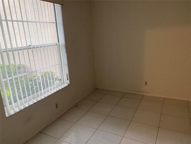 Foto del edificio - 1951 Atlantic Shores Blvd