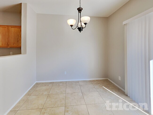 Foto del edificio - 2097 E Paso Fino Dr