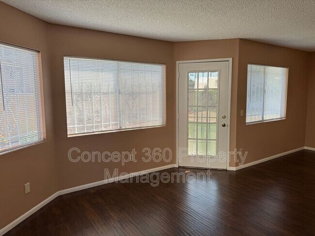Foto del edificio - 770 W Almond St