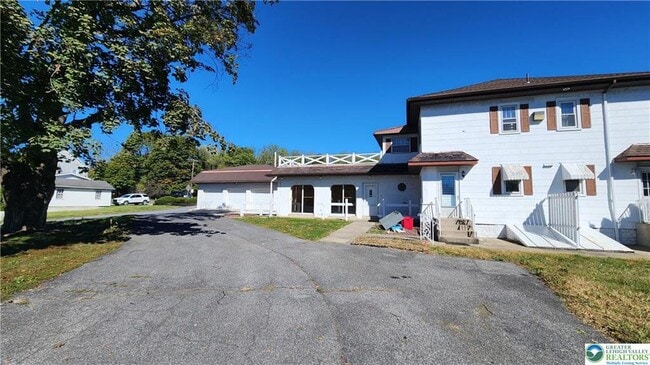 Building Photo - 4633 Lehigh Dr