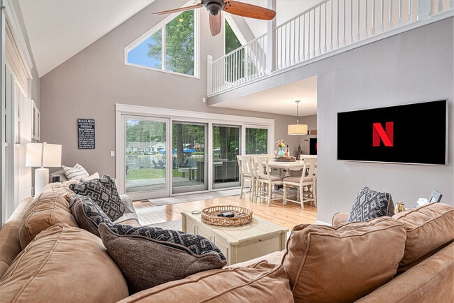 Building Photo - 8015 Aarwood Trail NW