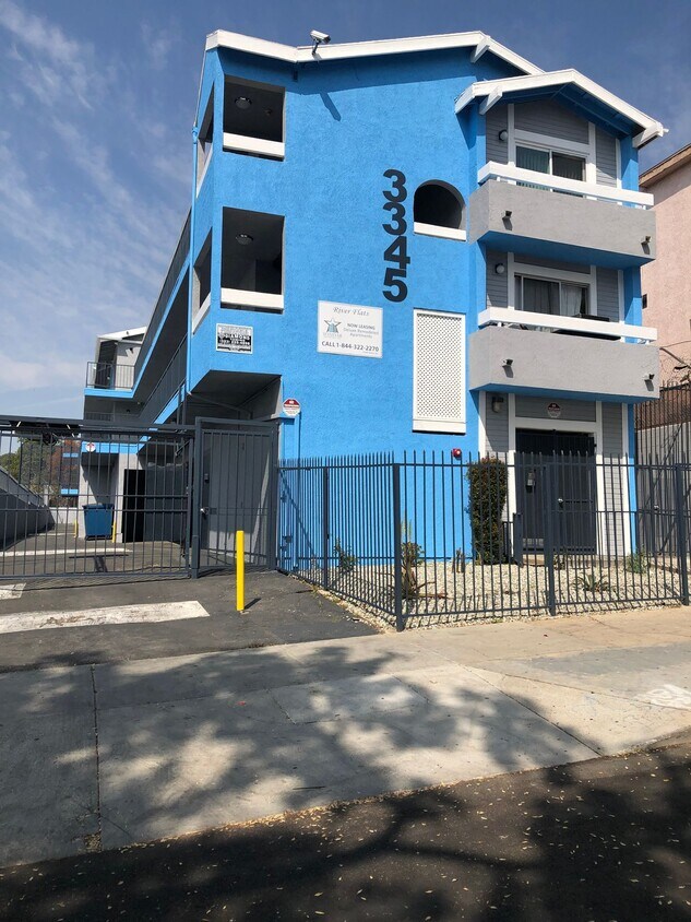 Foto del edificio - River Flats LLC